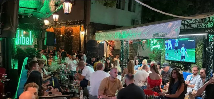 Dibek lounge bar on a busy night